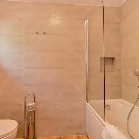 Rudini With Heated Pool * Okrug Gornji