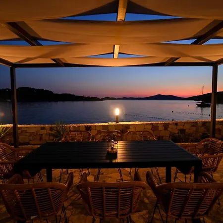 Rudini With Heated Pool Villa *