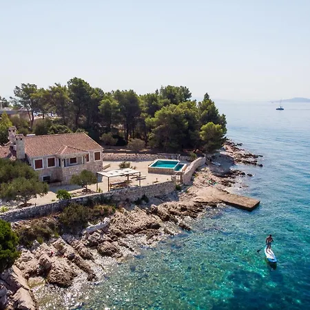 Villa Rudini With Heated Pool *