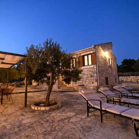 Rudini With Heated Pool Okrug Gornji
