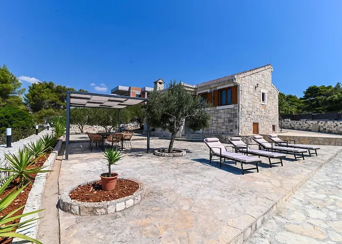 فيلة Rudini With Heated Pool *