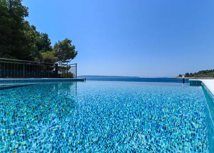 فيلة Rudini With Heated Pool