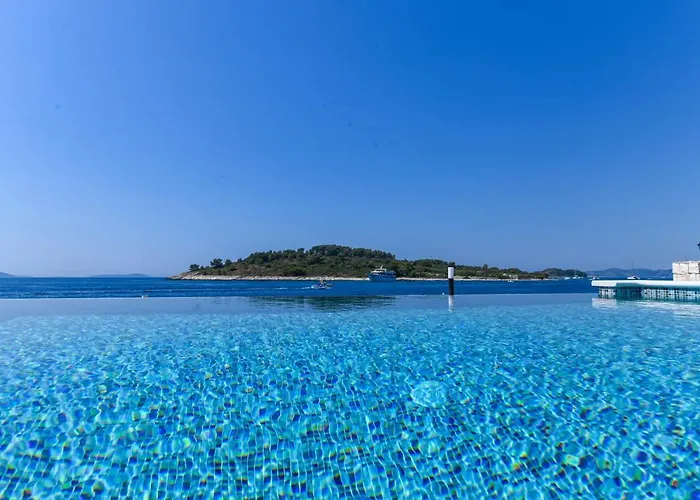 Rudini With Heated Pool فيلة